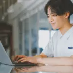 精神保健福祉士専門学校の学費はいくら？大学との比較や費用を抑える方法を解説