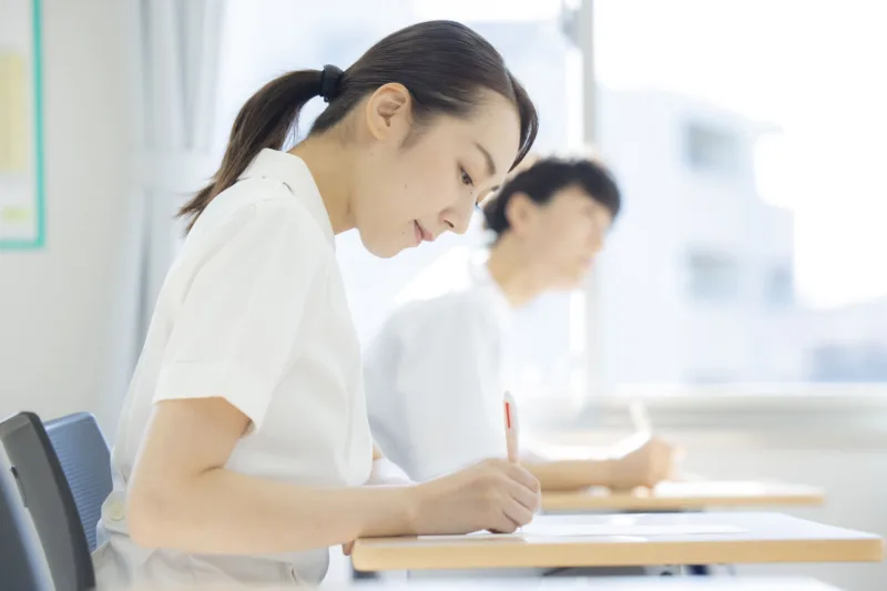 授業中の看護学生