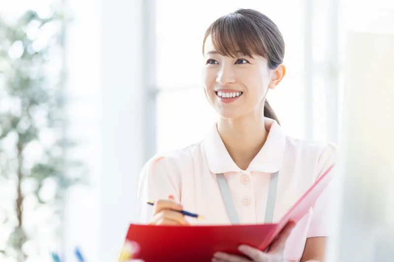 笑顔の女性